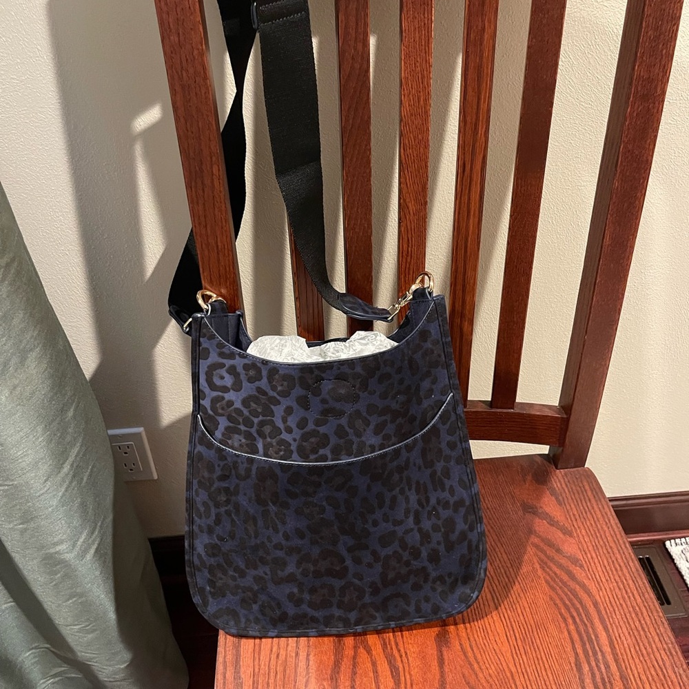 New Ahdorned Stylish Leopard Print Shoulder Bag